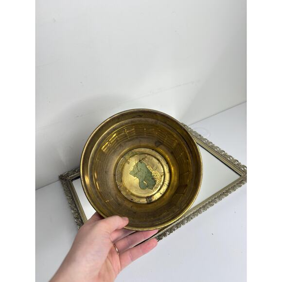 Lacquer Brass Planter for House plants, Made in India, Vintage - Picture 5 of 9